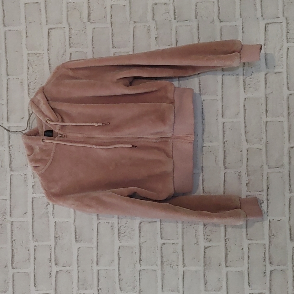 Super warm pink cropped sweater size small